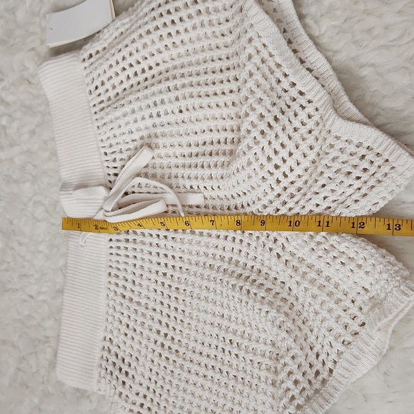 Abercrombie and Fitch Crothet -Style Coverup Short Size S Cream - Picture 8 of 8